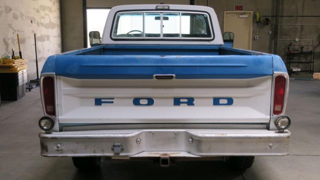 1976 Blue Ford F-150 TRUCK