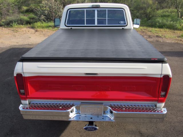 1976 White Ford F-250 Standard Cab Pickup