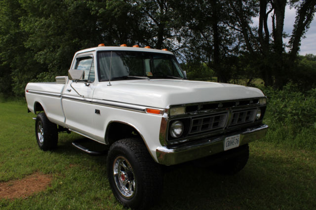 1976 White Ford F-250