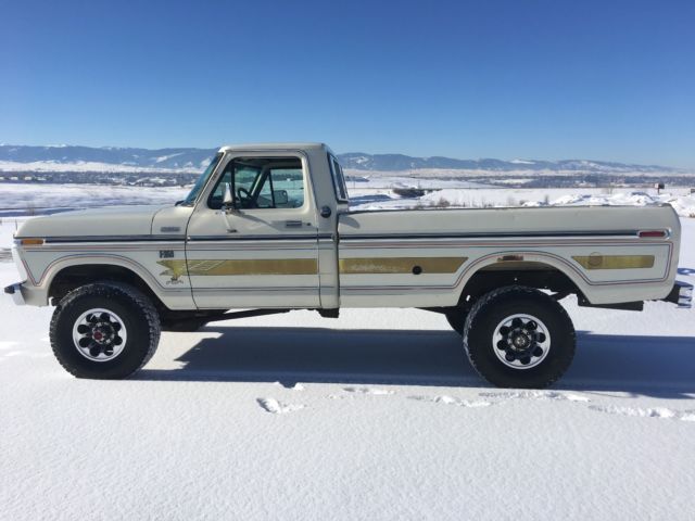 1976 Wimbledon White Ford F-250 Standard Cab Pickup