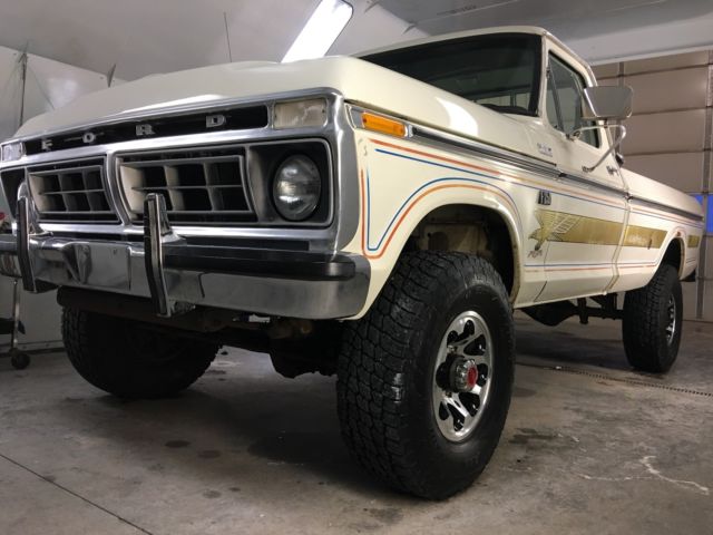 1976 Wimbledon White Ford F-250 Standard Cab Pickup
