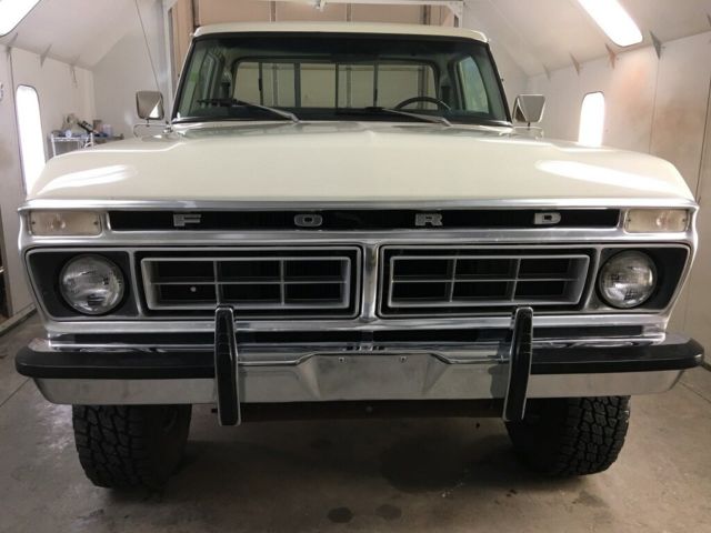 1976 Wimbledon White Ford F-250 Standard Cab Pickup