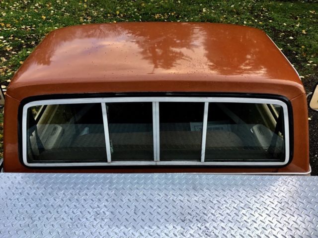 1976 Tan Ford F-250 Pickup