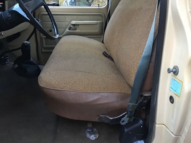 1976 Tan Ford F-250 Pickup