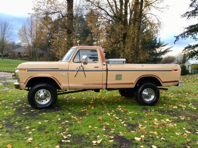 1976 Tan Ford F-250 Pickup