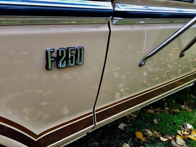 1976 Tan Ford F-250 Pickup