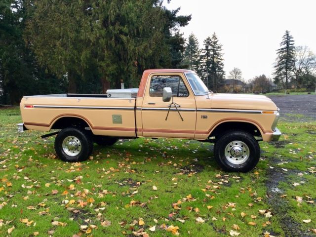 1976 Tan Ford F-250 Pickup