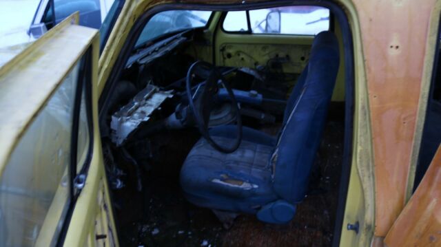 1976 Yellow Ford F-250 Crew Cab Pickup