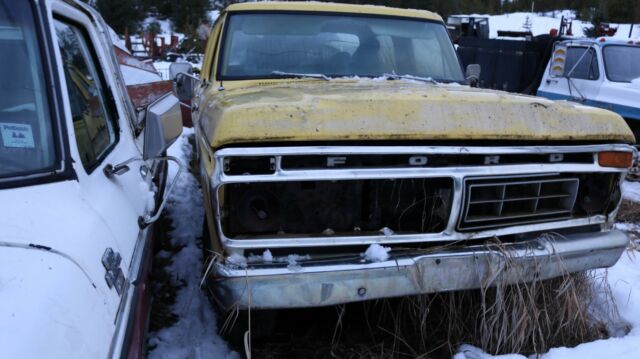 1976 Yellow Ford F-250 Crew Cab Pickup