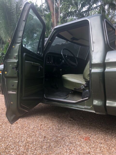 1976 Green Ford F-250