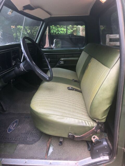 1976 Green Ford F-250