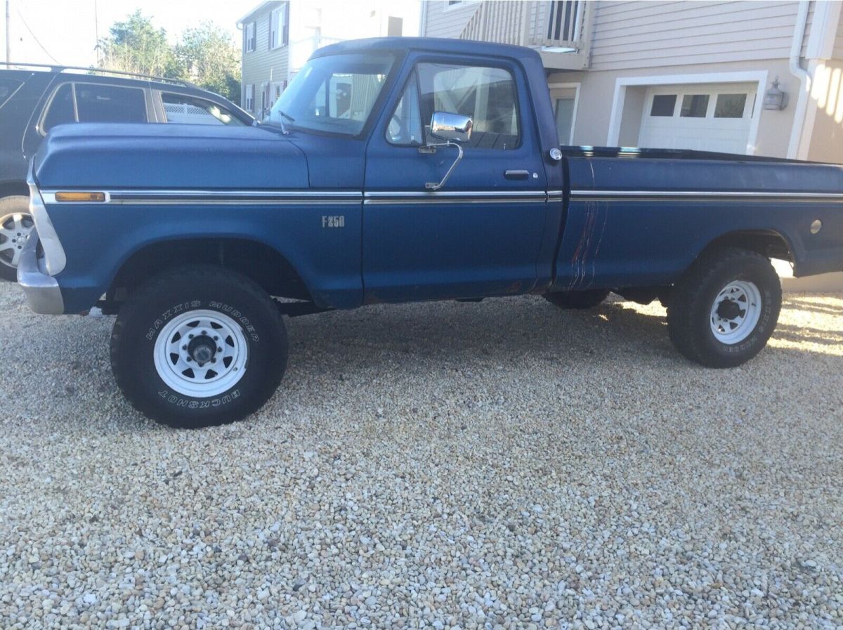 1976 Blue Ford F-250