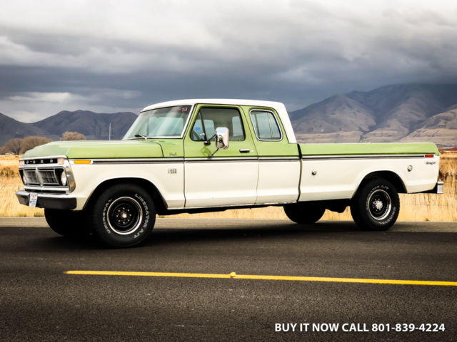 1976 Green Ford F-250 Extended Cab Pickup
