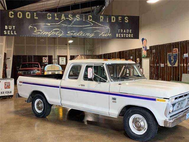 1976 White Ford F-250 Pickup Truck