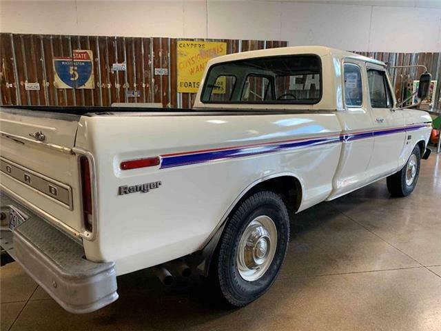 1976 White Ford F-250 Pickup Truck