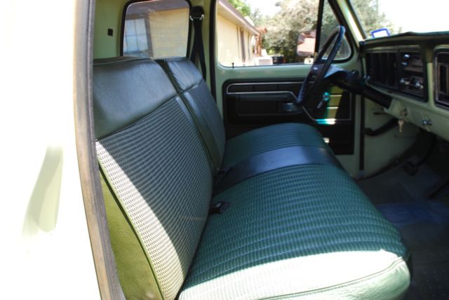 1976 Green Ford F-350 Extended Cab Pickup