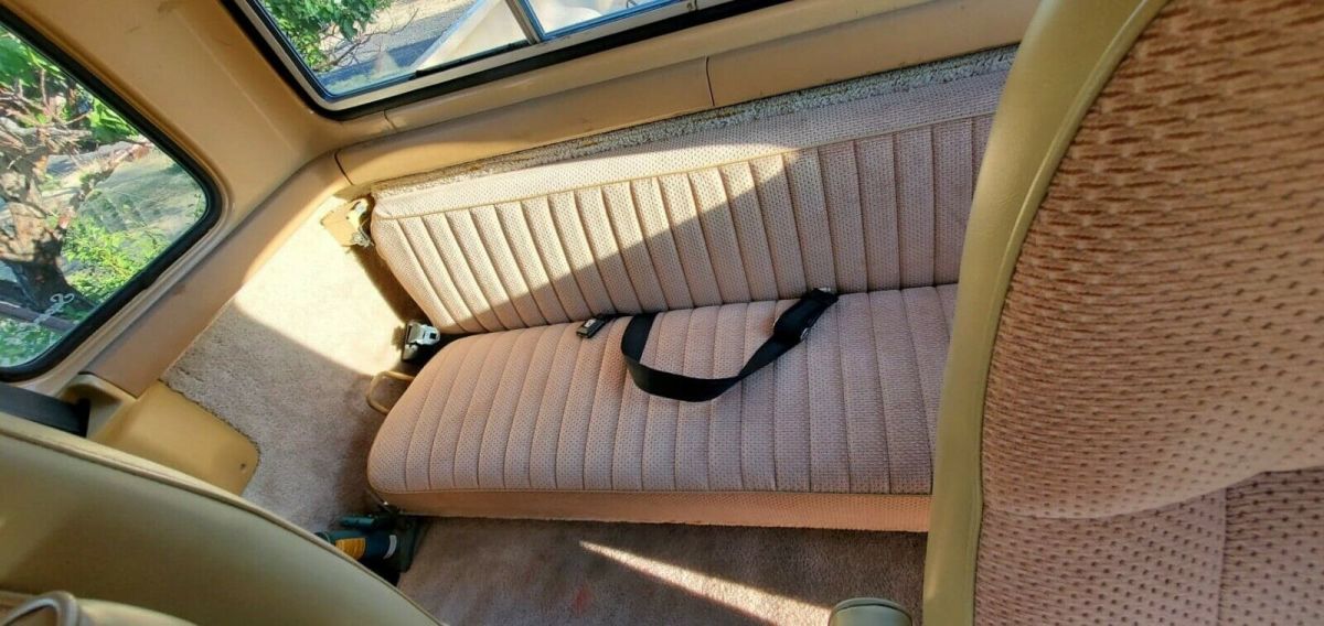 1976 Brown Ford F-350 Extended Cab Pickup