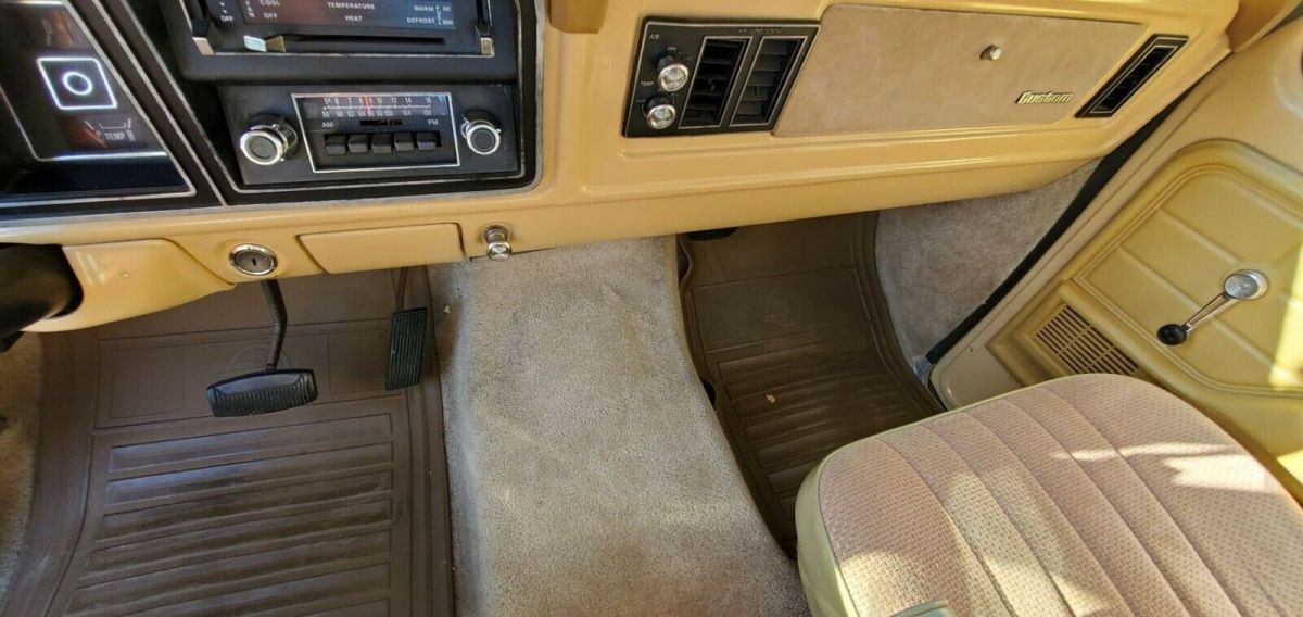 1976 Brown Ford F-350 Extended Cab Pickup