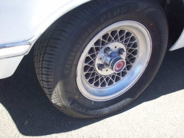 1976 White Ford Mustang Coupe
