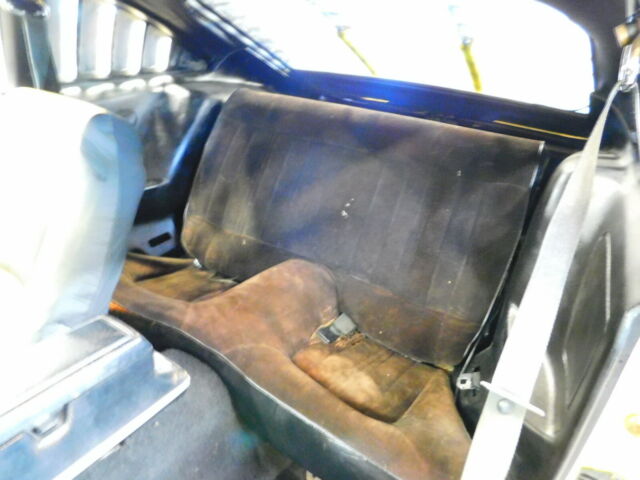 1976 Yellow Ford Mustang Coupe