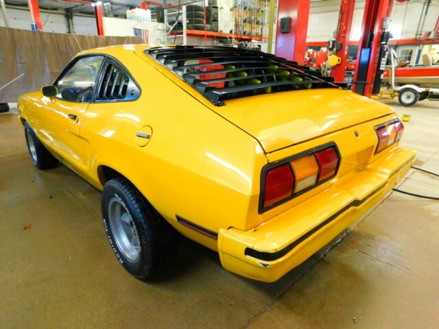 1976 Yellow Ford Mustang Coupe