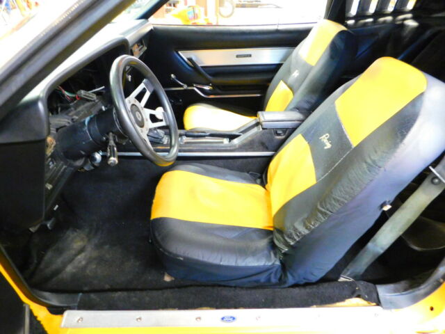 1976 Yellow Ford Mustang Coupe