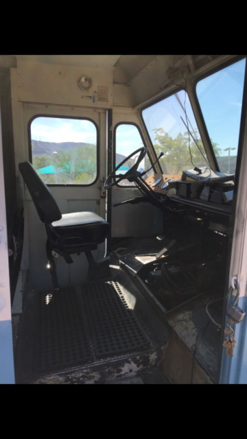 1976 Ford P-400 Stepvan