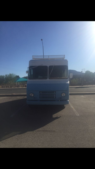 1976 Ford P-400 Stepvan