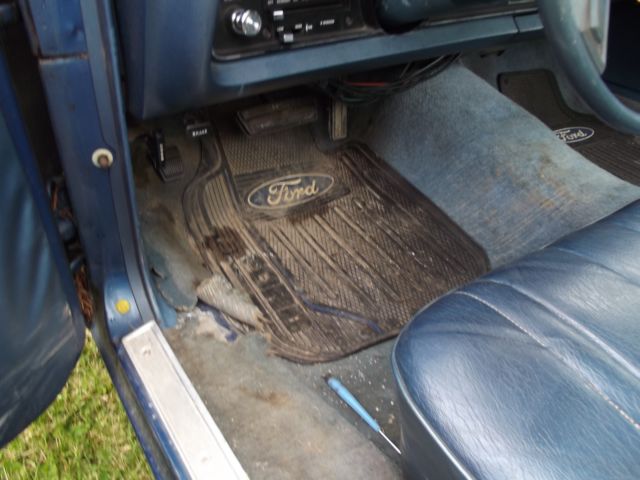 1976 Blue Ford Ranchero Standard Cab Pickup