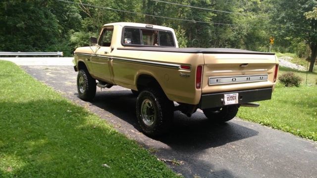 1976 Tan Ford F-250 Standard Cab Pickup