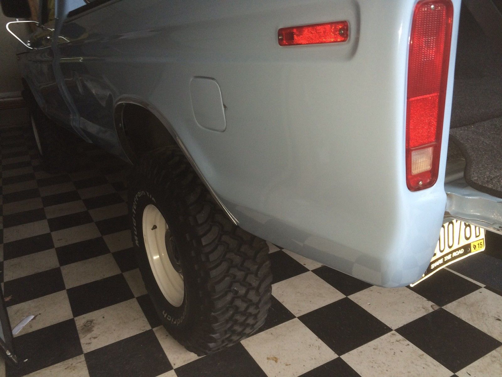 1976 Blue Ford F-250