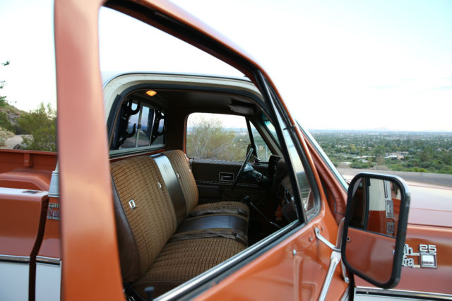 1976 Orange GMC Sierra 2500 Pick Up