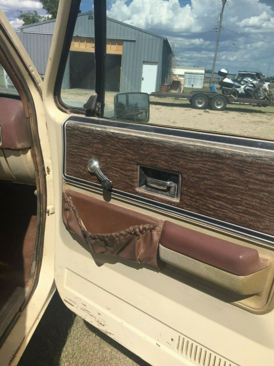 1976 Tan GMC Sierra 1500 Standard Cab Pickup