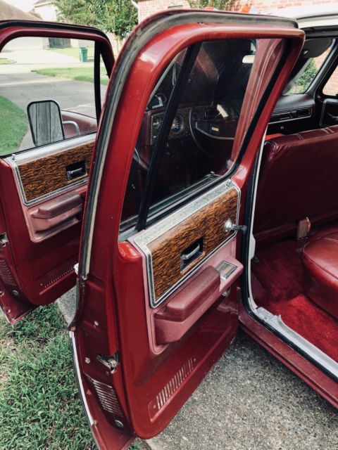 1976 Red Chevrolet C-10 Crew Cab Pickup