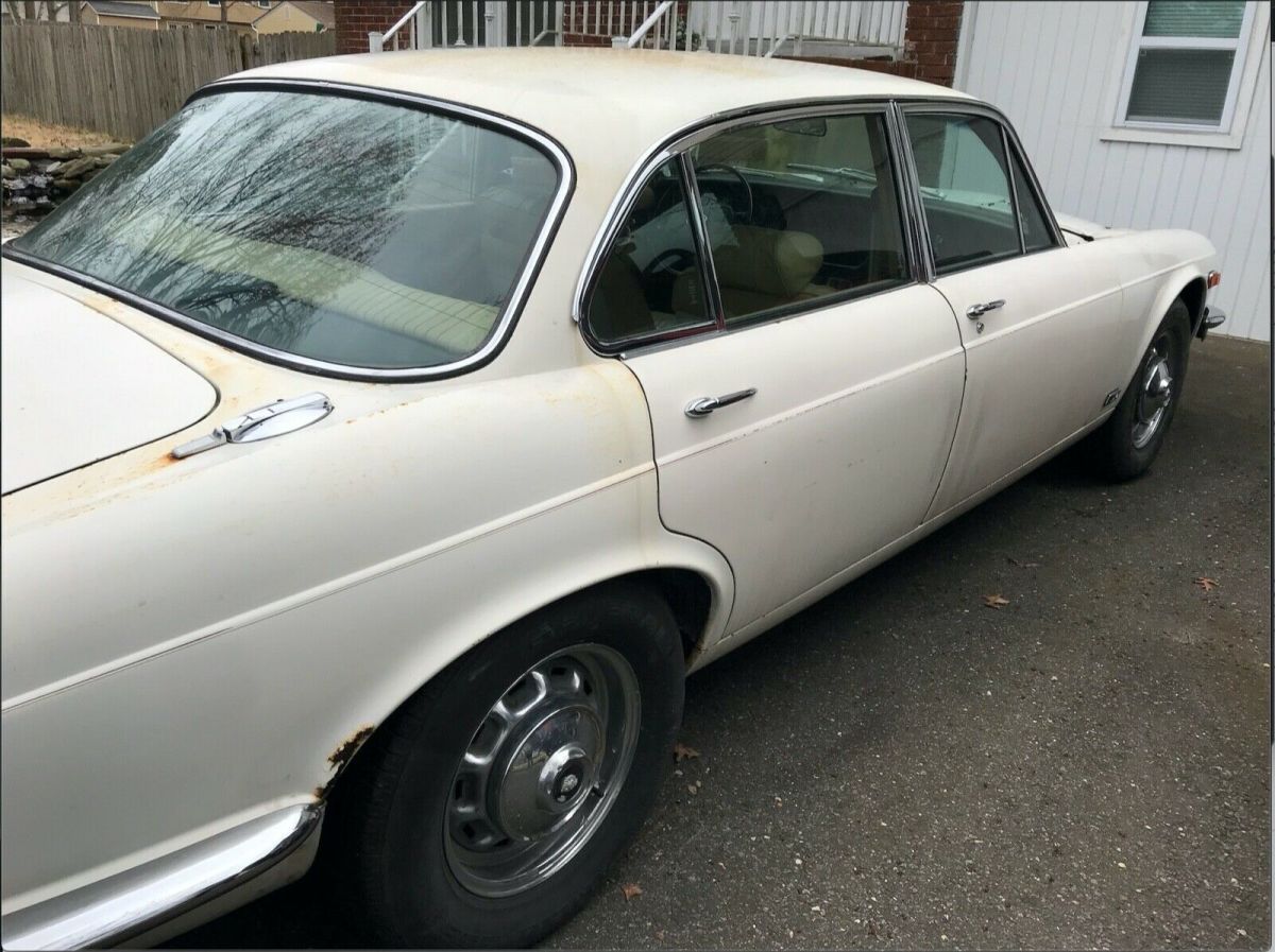 1976 Green Jaguar Other Sedan