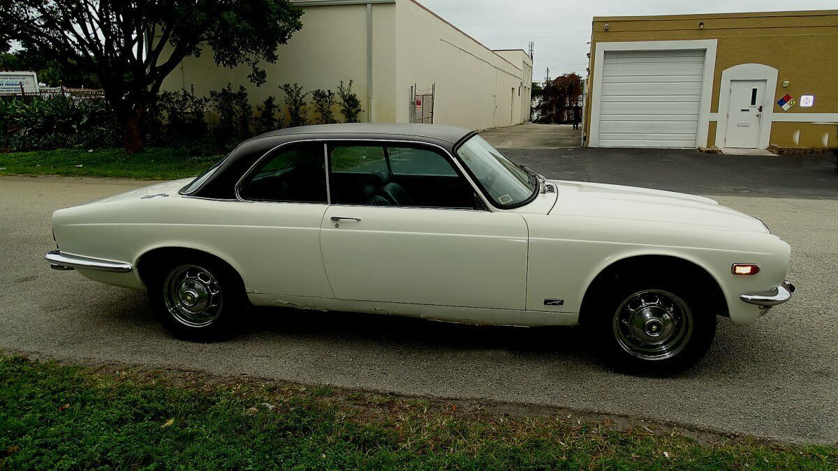 1976 White Jaguar XJ TWO DOOR HARD TOP