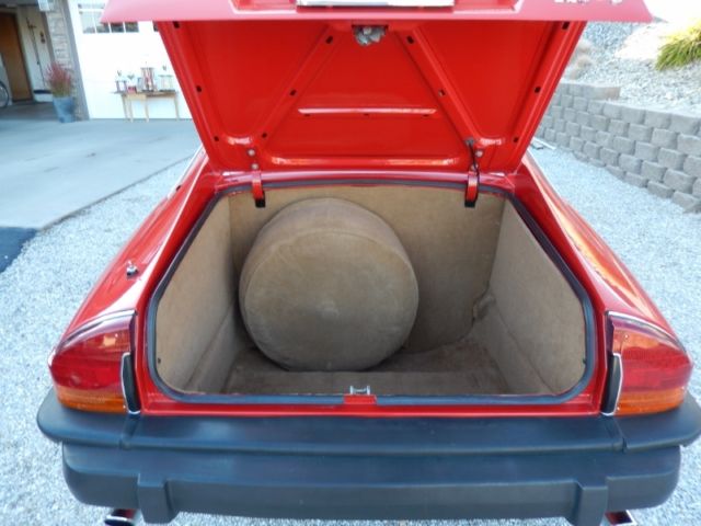 1976 Red Jaguar XJS 2dr Coupe