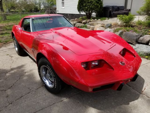 1976 Red Chevrolet Corvette Coupe