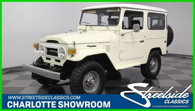 1976 White Toyota FJ40