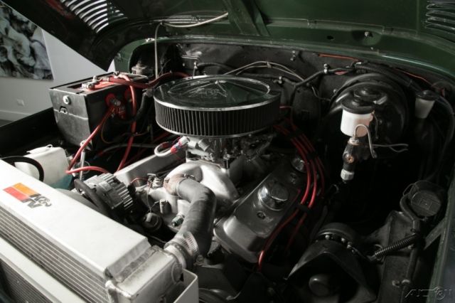 1976 Green Toyota FJ40 SUV