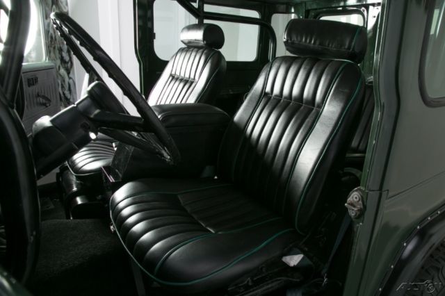 1976 Green Toyota FJ40 SUV