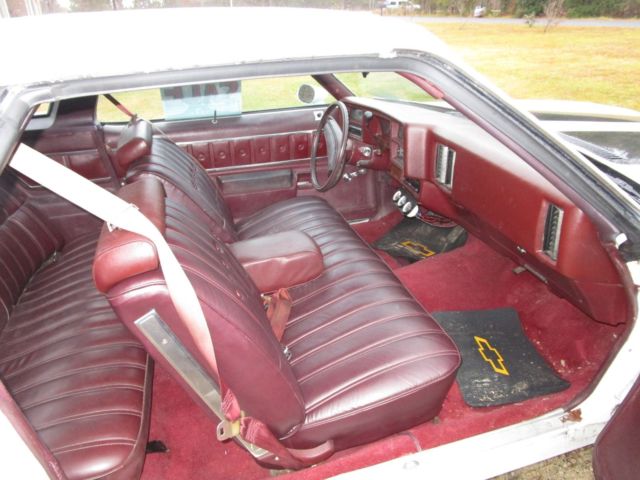 1976 White Chevrolet Malibu