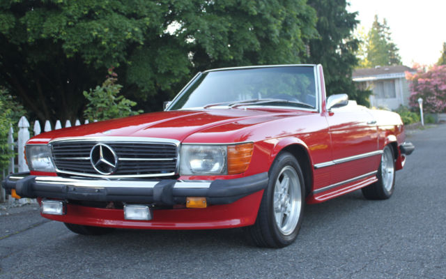 1976 Red Mercedes-Benz SL-Class Convertible