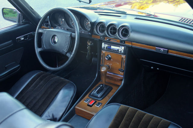 1976 Red Mercedes-Benz SL-Class Convertible