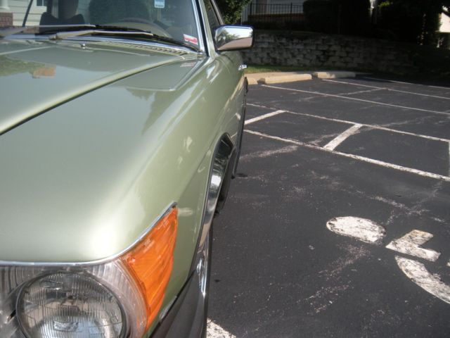 1976 Green Mercedes-Benz SL-Class Coupe