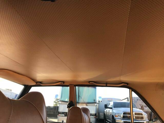 1976 Brown Mercedes-Benz 200-Series Sedan