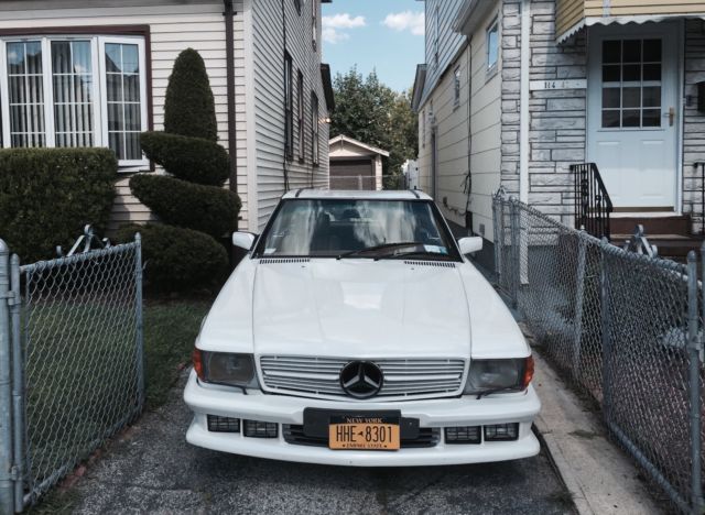 1976 White Mercedes-Benz SL-Class