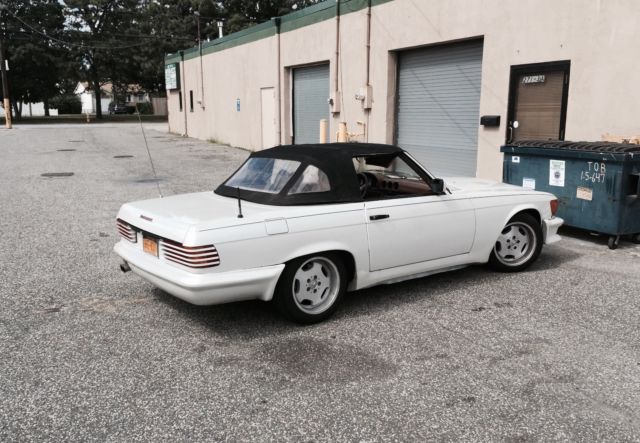 1976 White Mercedes-Benz SL-Class