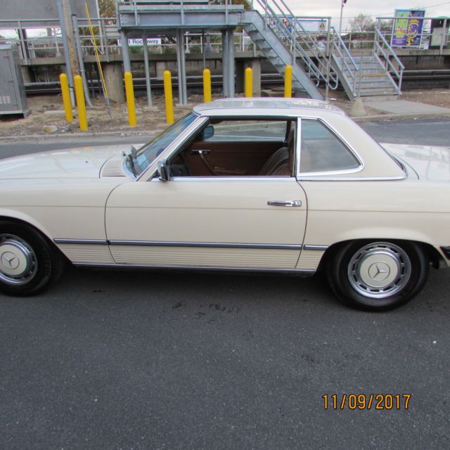1976 White Mercedes-Benz SL-Class Convertible