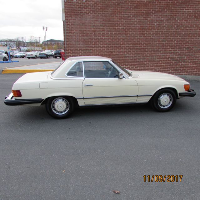 1976 White Mercedes-Benz SL-Class Convertible